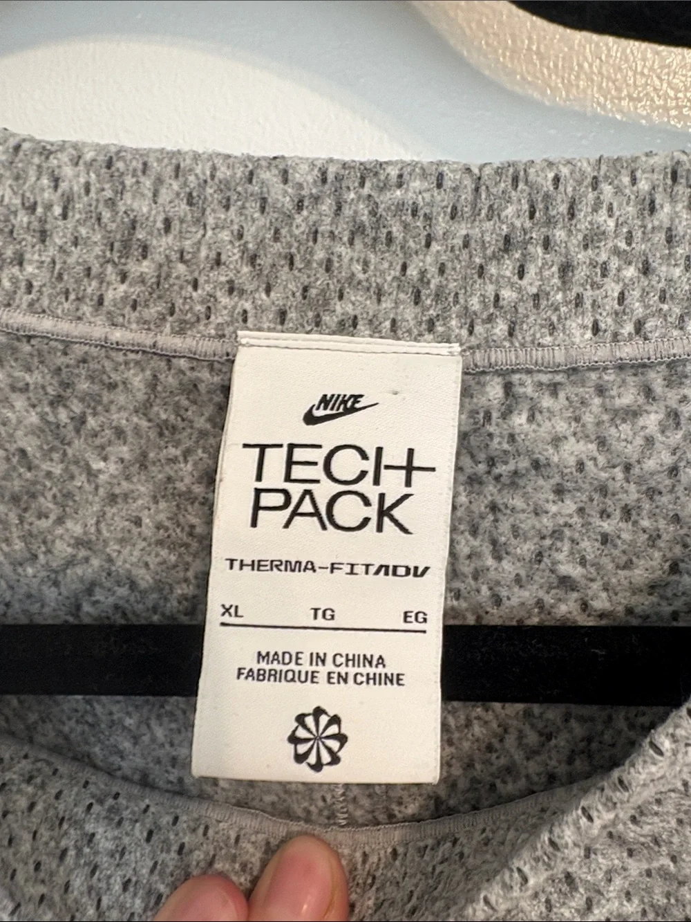 Nike Men’s Teck Pack Therma fit Adv Heather Grey Crewneck Sweatshirt